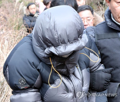 현장 검증하는 고준희양 친부